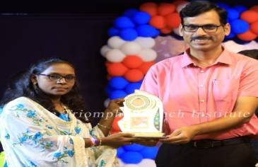 French class, DELF exam, TEF training, Le Triomphe Pondicherry, online course, French coaching India