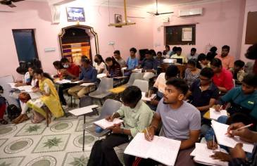 French class, DELF exam, TEF training, Le Triomphe Pondicherry, online course, French coaching India